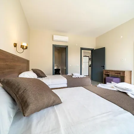 Villa 2 Bedroom Private With Swimming Pool *